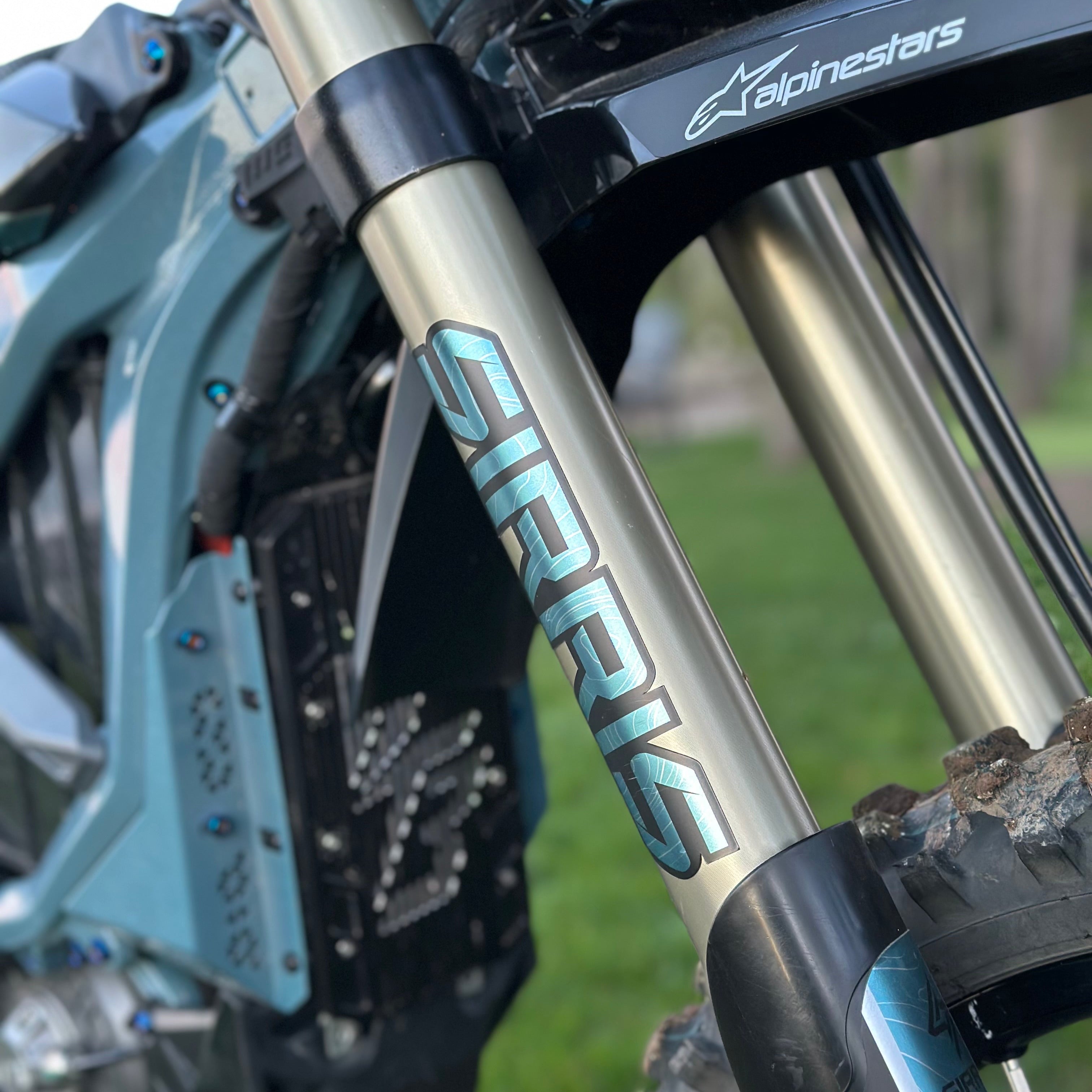 Sirris Fork Tube Decal